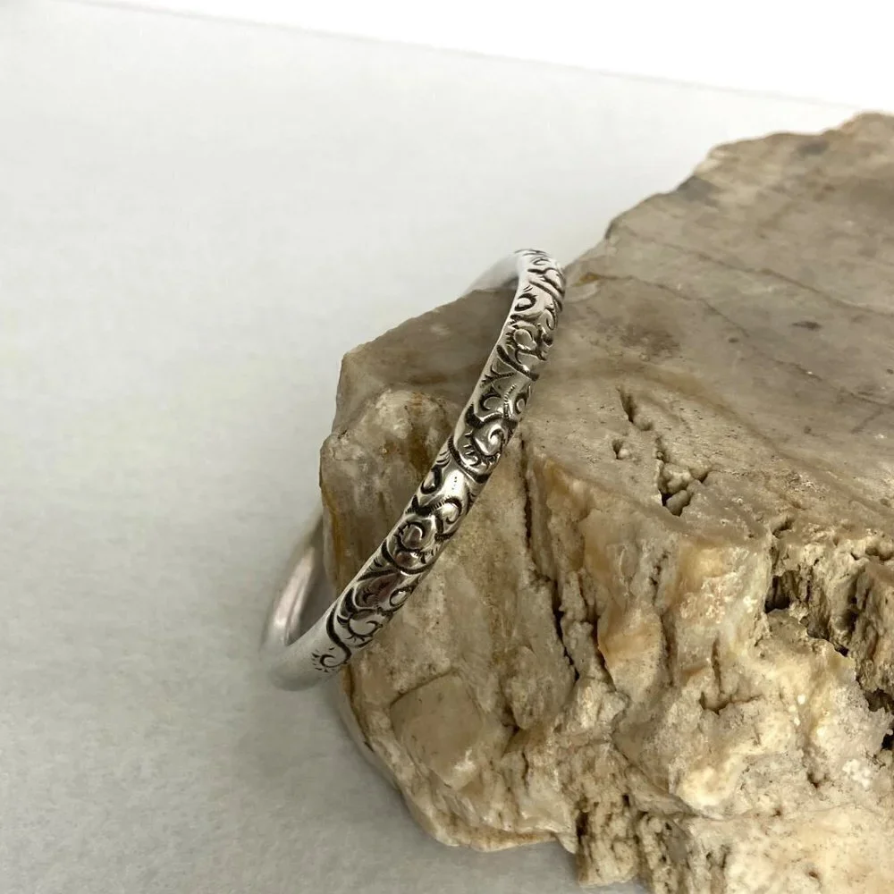 VTG Childrens Youth Sterling Silver 925 Y&S Round Repousse Bangle Bracelet Sz 6